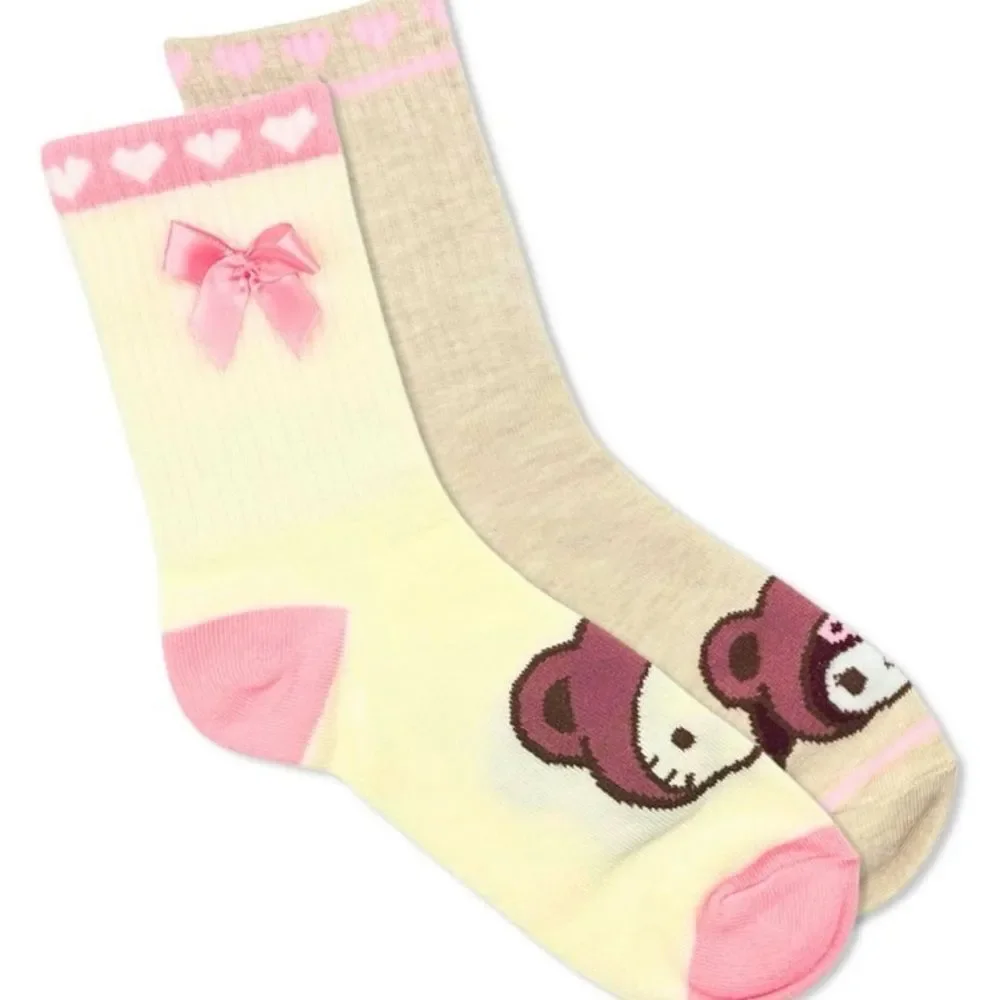 Hello Kitty spread love